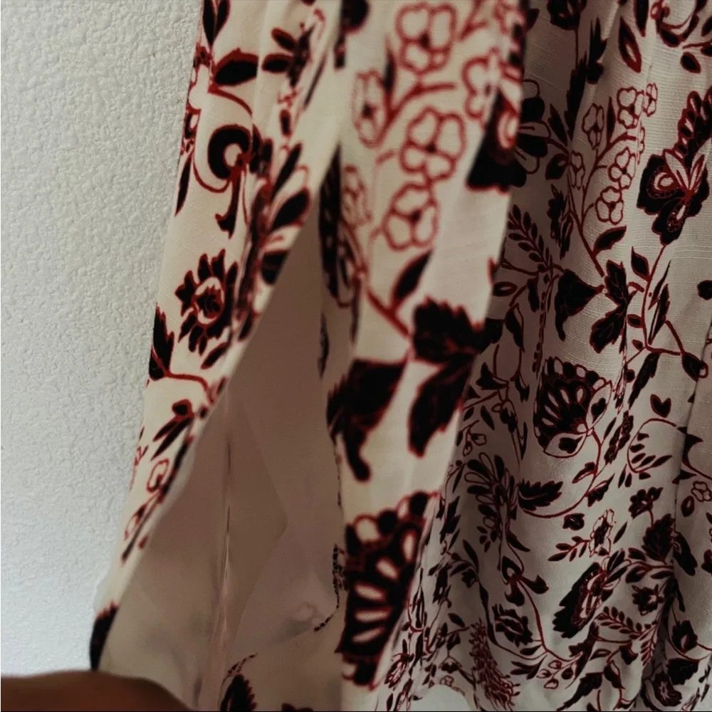 NWOT  LOFT  White, Pink & Burgundy Paisley Print Romper - S - Picture 5 of 7